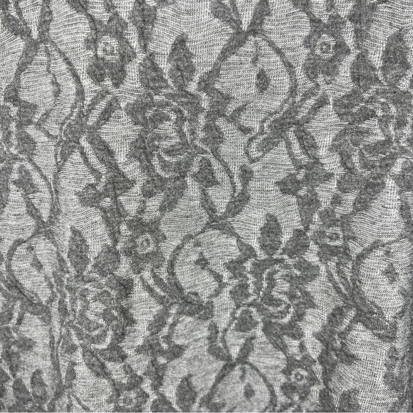 MEDIUM BOBEAU GREY FLORAL LACE LOOK FABRIC STRETCH  LONG SLEEVE TOP SWEATSHIRT - Picture 3 of 9